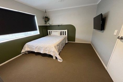 Photo of property in 26 Heidi Crescent, Flat Bush, Auckland, 2016