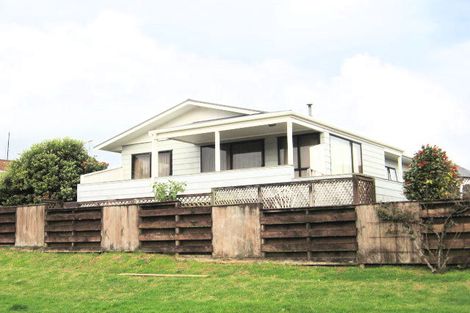 Photo of property in 280 Watt Street, Coromandel, 3506