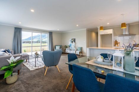 Photo of property in 3 Tapuhikura Street, Waikanae, 5036