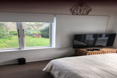 Photo of property in 37 Makiri Street, Helensville, 0800