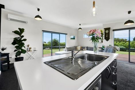 Photo of property in 281 Upland Road, Tarurutangi, New Plymouth, 4372