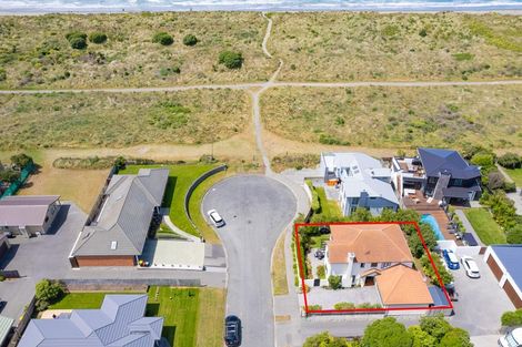Photo of property in 12 Stout Street, Waimairi Beach, Christchurch, 8083