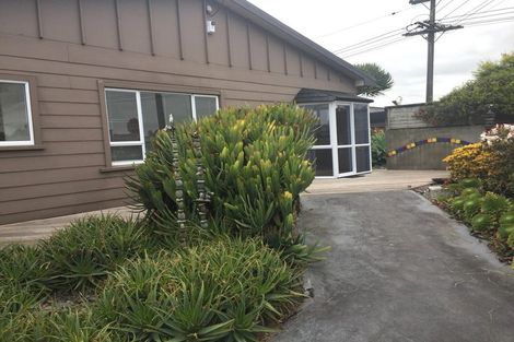 Photo of property in 25 Belt Road, Moturoa, New Plymouth, 4310