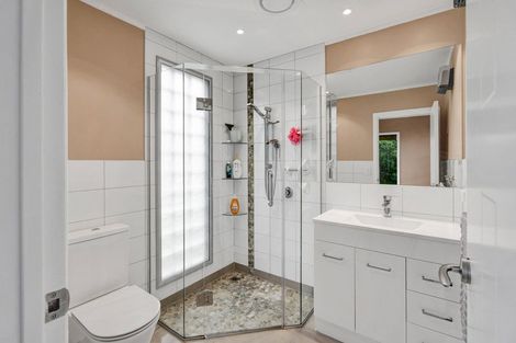 Photo of property in 100 Elsham Road, Lepperton, New Plymouth, 4373