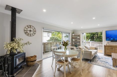 Photo of property in 26 Mirrabooka Avenue, Botany Downs, Auckland, 2010