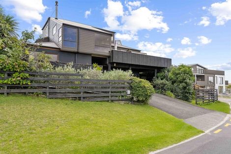 Photo of property in 116 Saint Patricks Row, Whangamata, 3620