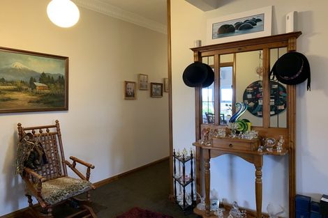 Photo of property in 2 Svenson Road, Waipukurau, 4200