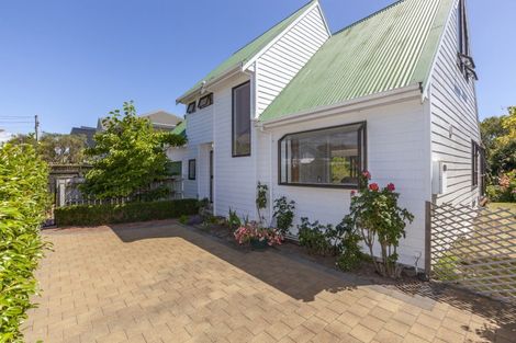 Photo of property in 44 Dale Road, Raumati South, Paraparaumu, 5032