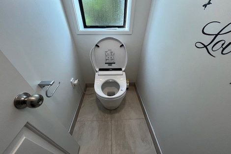 Photo of property in 2/170 Bucklands Beach Road, Bucklands Beach, Auckland, 2012