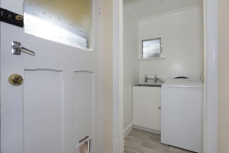 Photo of property in 1 Frood Street, Bulls, 4818