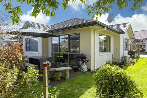 Photo of property in 33 Lakeridge Close, Rangatira Park, Taupo, 3330