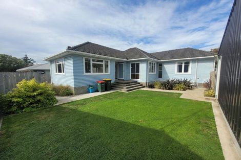 Photo of property in 73 Govett Avenue, Frankleigh Park, New Plymouth, 4310