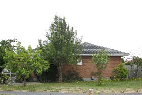 Photo of property in 15 Besant Place, Avondale, Christchurch, 8061