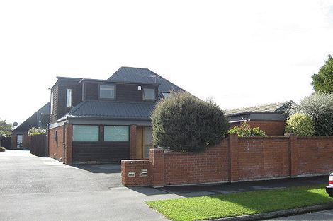 Photo of property in 2/16 Coniston Avenue, Ilam, Christchurch, 8041