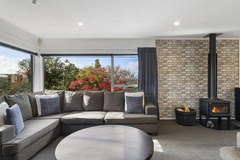 Photo of property in 127 Oaktree Avenue, Browns Bay, Auckland, 0630