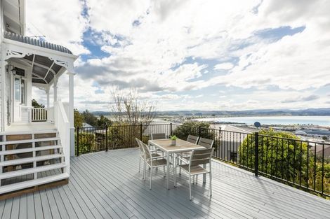 Photo of property in 123 Chaucer Road, Hospital Hill, Napier, 4110