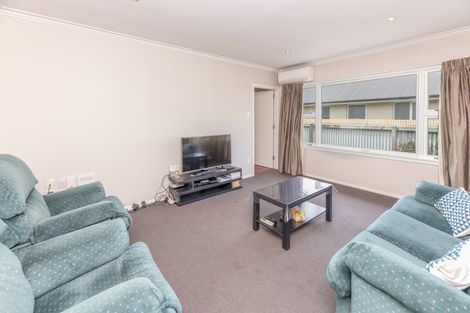 Photo of property in 93 Crofton Road, Harewood, Christchurch, 8051