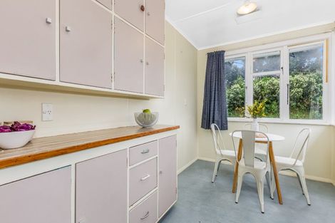 Photo of property in 12 Cornwall Crescent, Cannons Creek, Porirua, 5024