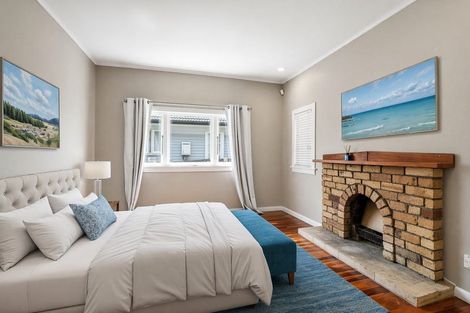 Photo of property in 55 Titirangi Road, New Lynn, Auckland, 0600