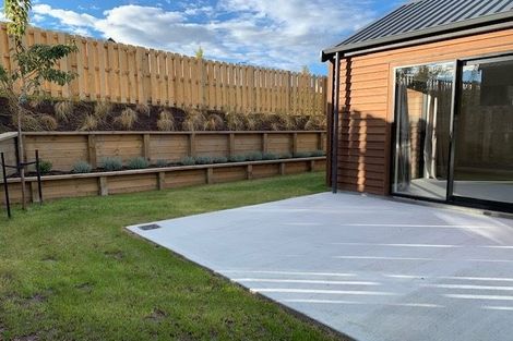 Photo of property in 5 Huxley Place, Lake Hayes, Queenstown, 9304