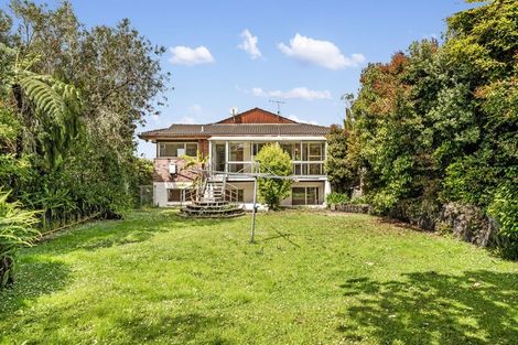 Photo of property in 40 Montgomery Avenue, Rothesay Bay, Auckland, 0630