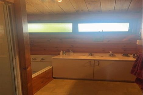 Photo of property in 11 Fitzwater Place, Henderson, Auckland, 0612