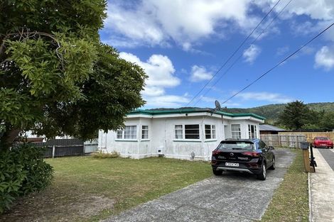 Photo of property in 14 Peel Place, Wainuiomata, Lower Hutt, 5014