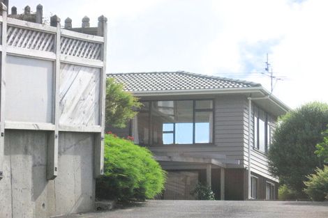 Photo of property in 10 Cassis Place, Crofton Downs, Wellington, 6035