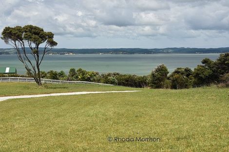 Photo of property in 14 Te Wairoa Lane, Tinopai, 0593