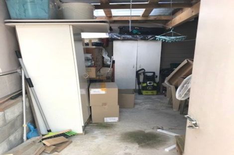 Photo of property in 1/1 Briar Way, New Lynn, Auckland, 0600