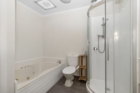 Photo of property in 21 Te Anau Place, Glenview, Hamilton, 3206