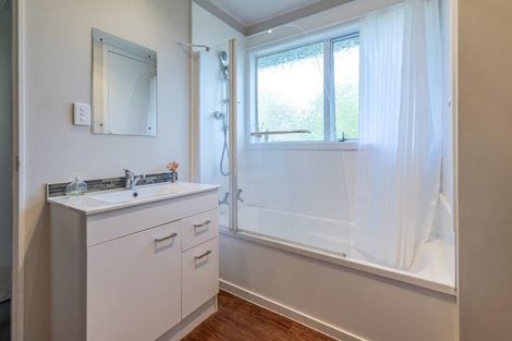 Photo of property in 28 Field Way, Waikanae Beach, Waikanae, 5036