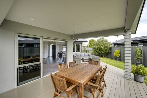 Photo of property in 17 Waitaki Way, Poraiti, Napier, 4112