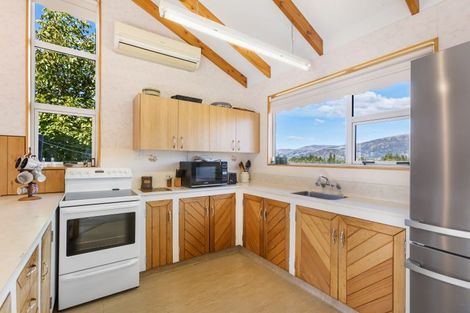 Photo of property in 12 Rob Roy Lane, Wanaka, 9305