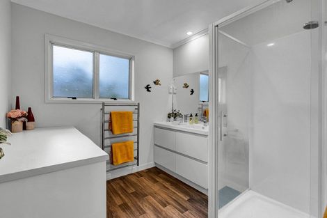 Photo of property in 9 Bronte Place, Whalers Gate, New Plymouth, 4310