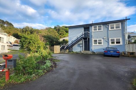 Photo of property in 179 Newlands Road, Newlands, Wellington, 6037