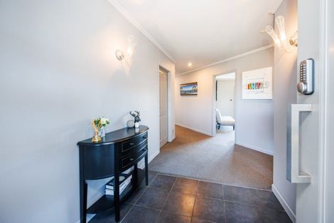 Photo of property in 12 Liberty Grove, Kelvin Grove, Palmerston North, 4414