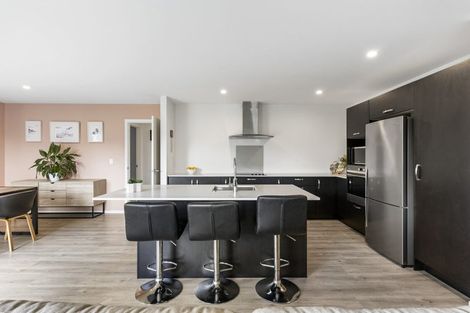 Photo of property in 11 Sauterne Road, Kumeu, 0810