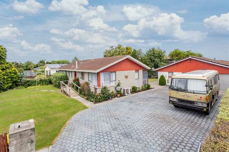 Photo of property in 7 Main North Road, Woodend, 7610