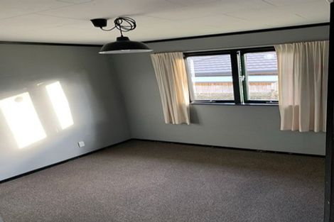 Photo of property in 20 Sherrybrooke Place, Sunnyvale, Auckland, 0612