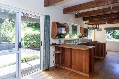 Photo of property in 208 Mapara Road, Acacia Bay, Taupo, 3385