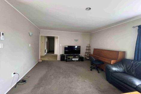 Photo of property in 21 Rotoiti Avenue, Pakuranga Heights, Auckland, 2010