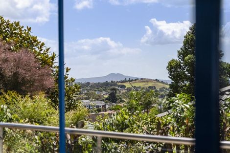 Photo of property in 40 Mccahill Views, Botany Downs, Auckland, 2010