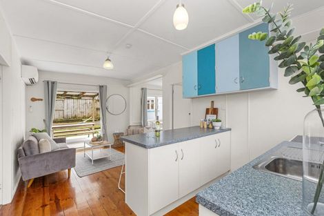 Photo of property in 66a Wainui Road, Raglan, 3225