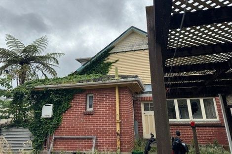 Photo of property in 44 Cambridge Terrace, Waiwhetu, Lower Hutt, 5010