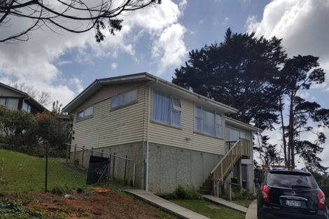 Photo of property in 59 Totaravale Drive, Totara Vale, Auckland, 0629