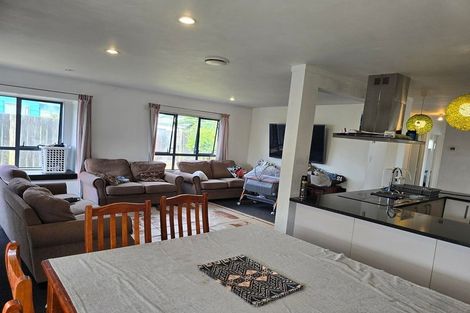 Photo of property in 4 Oratu Place, Manurewa, Auckland, 2102