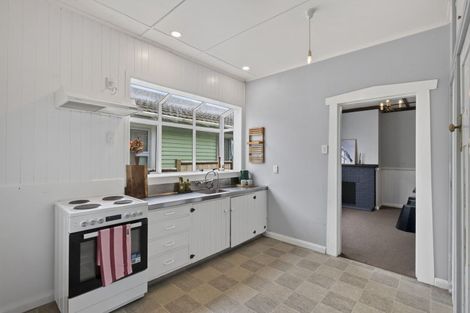 Photo of property in 14 Ngaio Street, Strandon, New Plymouth, 4312