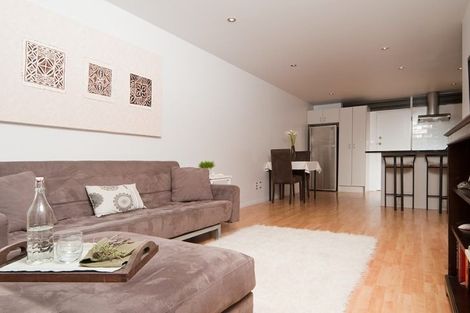 Photo of property in 3/73 Princes Street, Northcote Point, Auckland, 0627