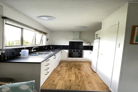 Photo of property in 1/70 Oaktree Avenue, Browns Bay, Auckland, 0630